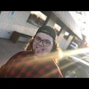 Meet your Posher, Evan